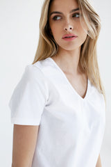 TRIKO BASIC V-NECK BÍLÉ