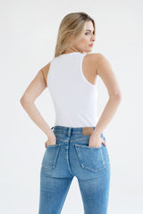 BODY BÍLÉ